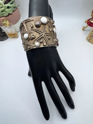 Brazalete ancho brutalista vintage diseño estrella de mar cabujones jaspeados Foto 1 de 4