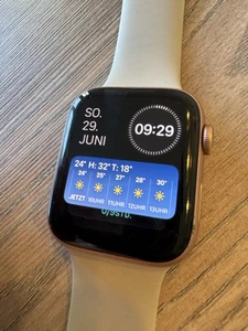 Apple Watch SE (1. Generation) Aluminiumgehäuse 44 mm - Bild 1 von 9