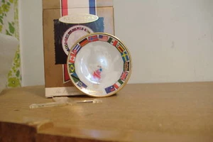 PARADE DER NATIONEN ~ TELLER ~ OLYMPIADE 1996 ~ PUNZEN ORNAMENT - Bild 1 von 1