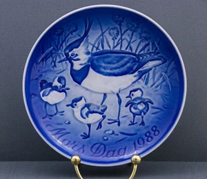 Bing & Grondahl (B&G) Mothers Day Plate (Mors Dag) 1988 Crested Plover & Chicks - Picture 1 of 2