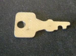 Vtg Long Lock Co Petersberg, Va Flat Key Suitcase Desk Cabinet VA-U-A 1 1/4" - Picture 1 of 2