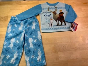 Nuevo juego de 2 pijamas para niños/niños pequeños Disney Frozen dice Everything’s Cool has Olaf talla 2T* - Imagen 1 de 5