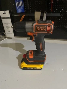 adattatore da batteria dewalt xr  18v li-ion a  BLACK&DECKER 18V - Bild 1 von 5