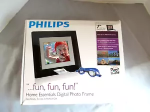 Philips Home Essential Digital Photo Frame 7" LCD panel black wood SPF3007/g7 - Picture 1 of 4