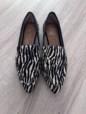 Corso Como Jatiba 6 Calf Hair Loafers Tiger Animal Leather Point Toes - Image 1 of 4