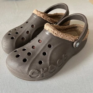 Crocs Classic Lined Clogs Brown Comfortable Slip On Shoes - Picture 1 of 9
