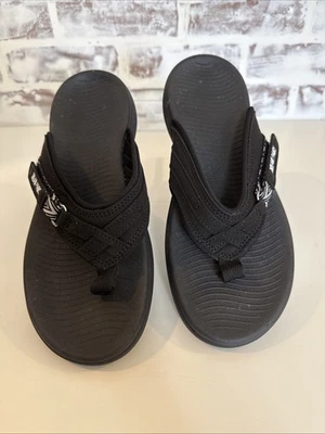 DREAM PAIRS Women's Arch Support Flip Flops Comfort Thong Sandals,Size 8.5 Black - Image 1 of 4