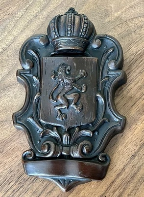 Щит настенная табличка лев крест корона герб средневековый Старый Свет меловая посуда - Изображение 1 из 4