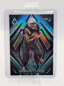 Panini Phoenix Rhamondre Stevenson Teal Fade Prizm 2024/72 #124 - Imagen 1 de 2