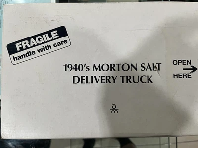 Danbury como nuevo fundido a presión: camión de reparto Morton Salt de 1940, 1:24. Foto 1 de 4