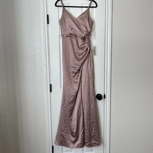 Revelry Rory Satin tailliert V-Ausschnitt Maxi Brautjungfernkleid 4 Rosenquarz - Bild 1 von 13
