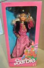 1988 poupée Barbie russe robe rose chapeau fourrure collection poupées du monde ! NEUF