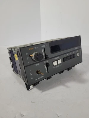 GM Delco 16087301 AM FM Radio Works Ships Free  - Image 1 of 4