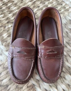 Bass Weejuns boys size 10.5M classic brown leather penny loafers - Picture 1 of 7