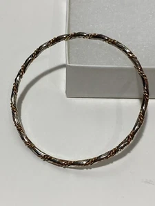 Pulsera retorcida de plata de ley de Brennan Sisters, 14k. relleno de oro con caja - Imagen 1 de 10