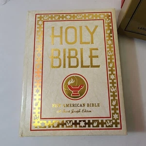 Holy Bible NAB St Joseph Edition Large Type - Fully Illustrated Large Book w Box - Picture 1 of 10