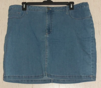 NEW WOMENS RIDERS by Lee STONE WASH DENIM BLUE JEAN midrise SKORT SIZE 22 M - Image 1 of 3