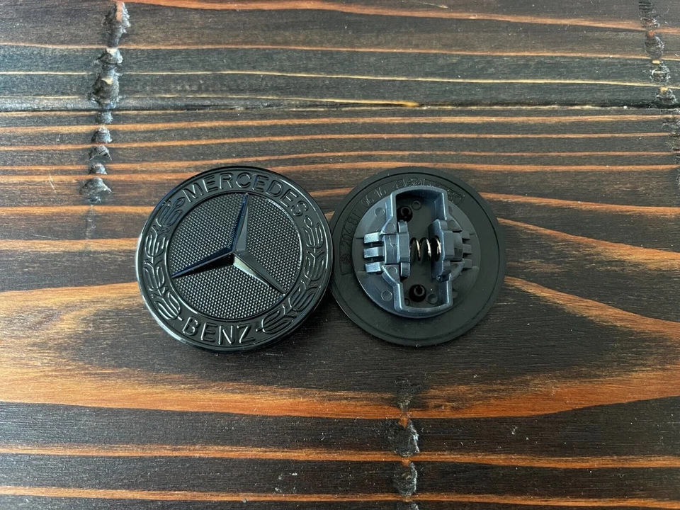 57 MM EMBLEMA CAPÓ PLANO/LOGO/INSIGNIA/CORONA DE LAUREL NEGRO BRILLANTE PARA MERCEDES-BENZ Foto 1 de 1