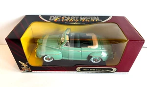 FIRMA STRADALE 1948 FORD CONVERTIBILE 1:18 pressofuso auto come nuova!!! in scatola quasi nuova!!! - Foto 1 di 11