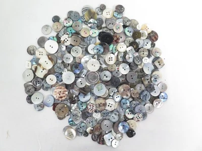 Quantity of Various Mother-of-Pearl/Shell Buttons - Image 1 of 2