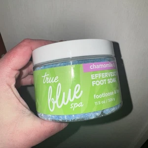 Bath & Body Works True Blue Spa Chamomile & Lavender Effervescent Foot Soak NEW - Picture 1 of 3