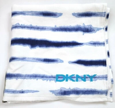 DKNY NAVY BLUE,WHITE STRIPES 100% COTTON BATH TOWEL,2 HAND,OR 2 FINGERTIP TOWEL - Image 1 of 4