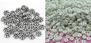 🎀 SALE 🎀 100 Silver Daisy Flower 4mm Spacer Beads For Jewellery Making - Picture 1 of 3