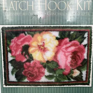 Latch Hook Kit Caron Natura #R916 Rose Bouquet Flowers Floral 27" X 40" NEW - Picture 1 of 13