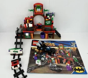 LEGO DC Comics Super Heroes 6857 The Dynamic Duo Funhouse Escape - See Details - Picture 1 of 7