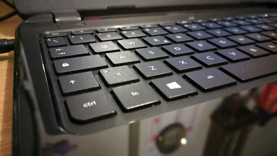 Notebook portatile HP 15-g000sl 15,6" AMD 320 HDD 4GB RAM DDR3 WIN10 - Immagine 1 di 4