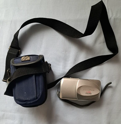 Olympus Digitalkamera CAMEDIA C-350 Silber, 3 fach Optical Zoom - Bild 1 von 4