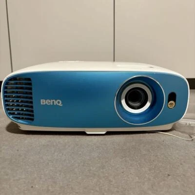 BenQ TK800 4K UltraHD Home Entertainment Projector 3000 Lumens Lamp burned out  - Image 1 of 4