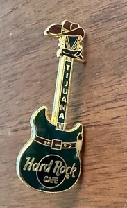 Hard Rock Cafe TIJUANA Mini Chitarra Verde Anni '90 con PIN Cappello da Cowboy - Foto 1 di 2