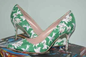 New Manolo Blahnik *RARE* Green Floral Lillies 4" Bb Pumps High heels shoes 40 - Picture 1 of 10