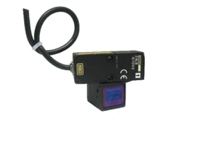 Omron Z4LB-S10V2 Parallel Beam Linear Sensor - Picture 1 of 5