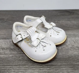 Taps by Kinder White Leather Baby Toddler Shoes Size 3 16277 51449 - Picture 1 of 14
