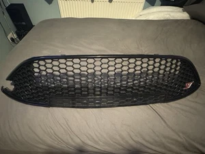 Genuine Mk3.5 Ford Focus ST Front Upper Grille - Picture 1 of 2