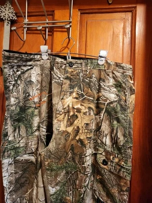 Mens Walls Camouflage Realtree Pants 40"x 32" Adjustable Waist Drawstring Bottom - Image 1 of 4