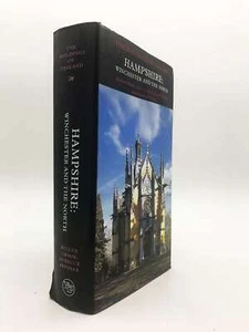 Hampshire: Winchester and the North (The Buildings of England) (Pevsner Architec - Picture 1 of 2