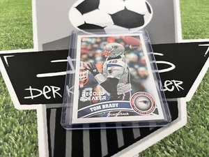 2011 Topps NFL Football Tom Brady Record Breaker Card New England Patriots #204 - Picture 1 of 2