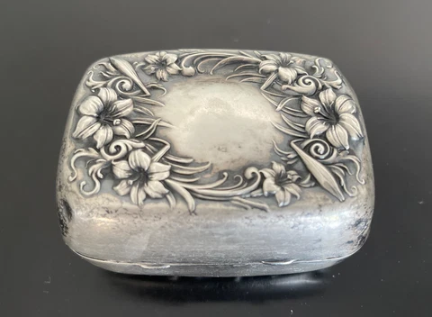 Art Nouveau Sterling Silver Floral Repousse Vanity Soap Box Antique Cover