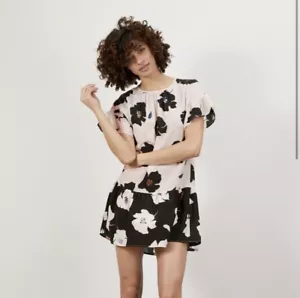 Neu mit Etikett Tucker Lola Seide Crepe de Chine Etuikleid Frühling Duschen Blumen Gr. M $ 350 - Bild 1 von 11