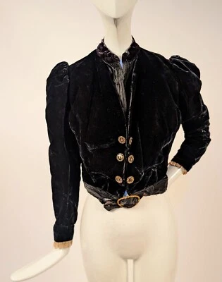 POSH VICTORIAN 1890’S SILK VELVET BODICE / JACKET W FLORAL BUTTONS - Image 1 of 4
