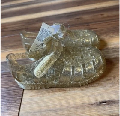 幼儿果冻凉鞋 7 码 — 第 1/3 张图片