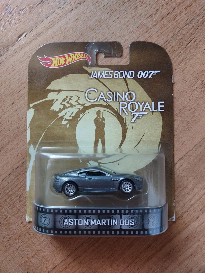 Hot Wheels James Bond 007 Casino Royale Aston Martin DBS Retro Entertainment  - Immagine 1 di 4