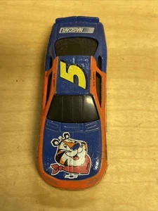 Terry Labonte #5 Kellogg's 2002 Monte Carlo 1:24 Action NASCAR Tony the Tiger - Picture 1 of 10