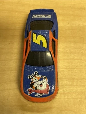 Terry Labonte #5 Kellogg's 2002 Monte Carlo 1:24 Action NASCAR Tony the Tiger - Image 1 of 4