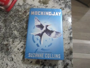 Mockingjay  Hunger Games, Book Three Suzanne Collins 2010, Hardcover - Foto 1 di 3
