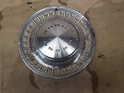 (1) 1972 1973 1974 1975 1976 Dodge Van Dart Coronet Charger OEM Hub Caps - Image 1 of 4