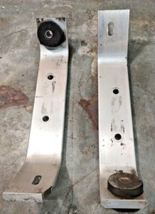 1994 POLARIS XLT SKS Left & Right Motor Mounts / Engine Brackets motor mount - Imagen 1 de 6